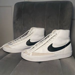 Nike Blazer Mid 77